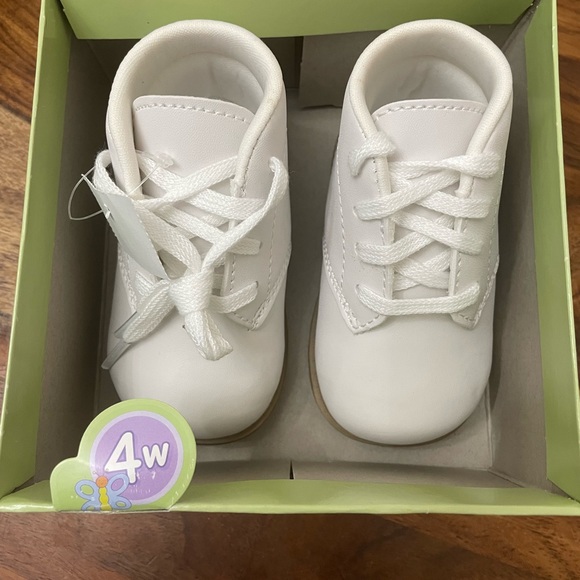 Teeny toes shoes/ Walking shoes size 4W New with tag - Picture 1 of 2